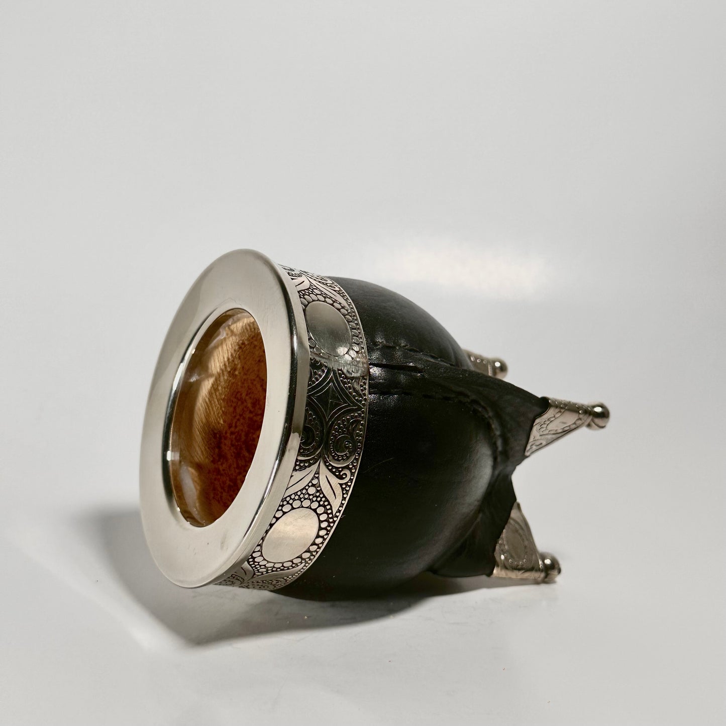 Mate Cup Argentino Imperial Con Base Black.(With Straw)