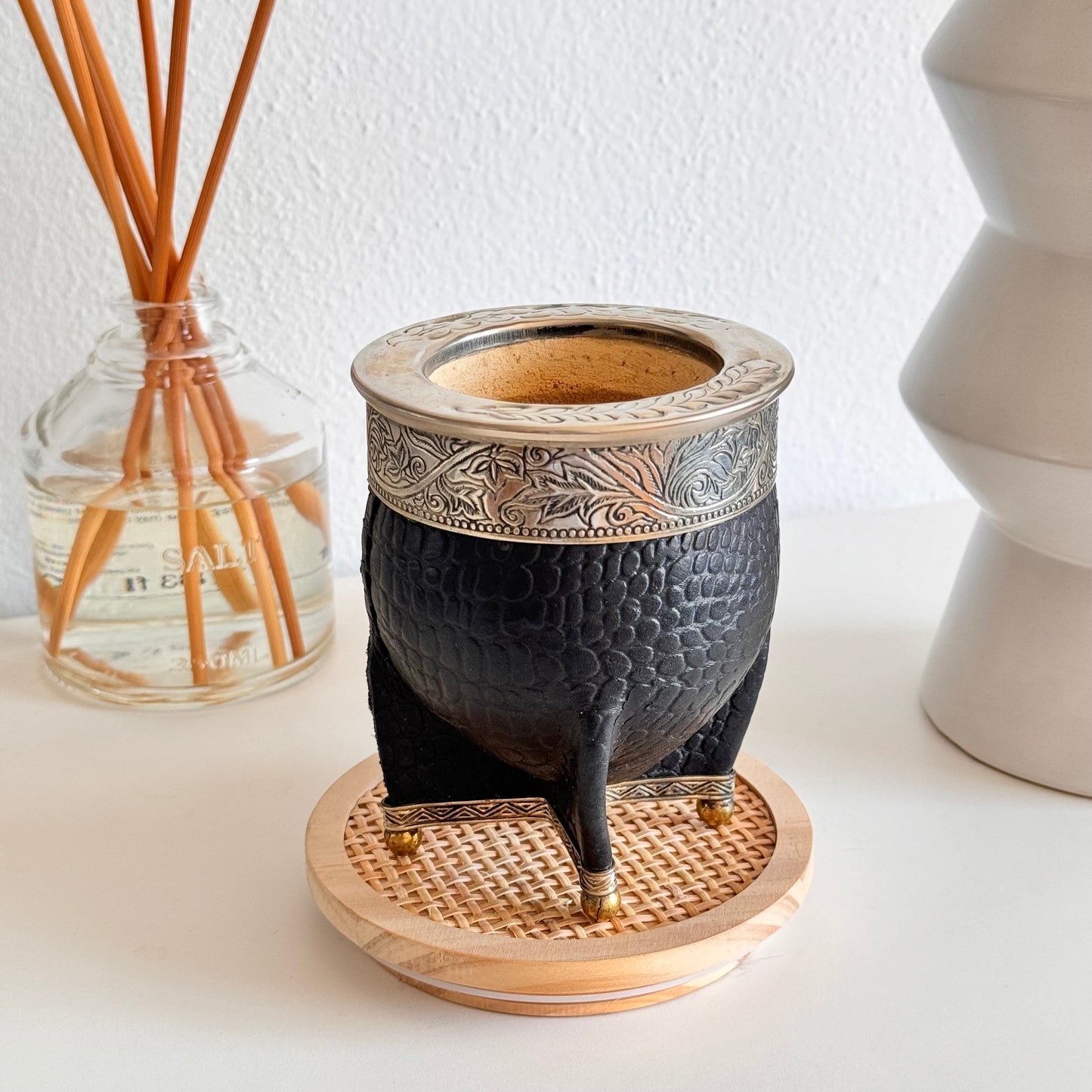 Mate Cup Argentino Imperial Croco Cincelado con Base Black.(With Straw)