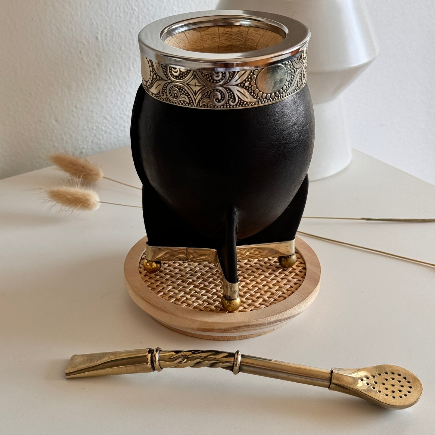 Mate Cup Argentino Imperial Con Base Black.(With Straw)